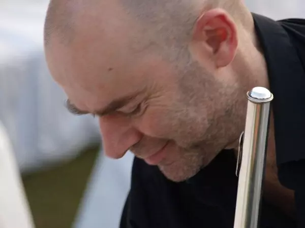 Foto von Andreas Spannagel in Hyderabad Indien vor einem Konzert